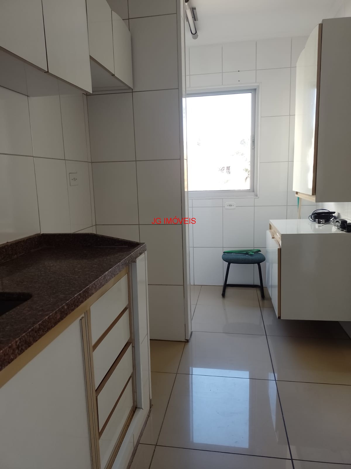 Apartamento à venda com 3 quartos, 80m² - Foto 4