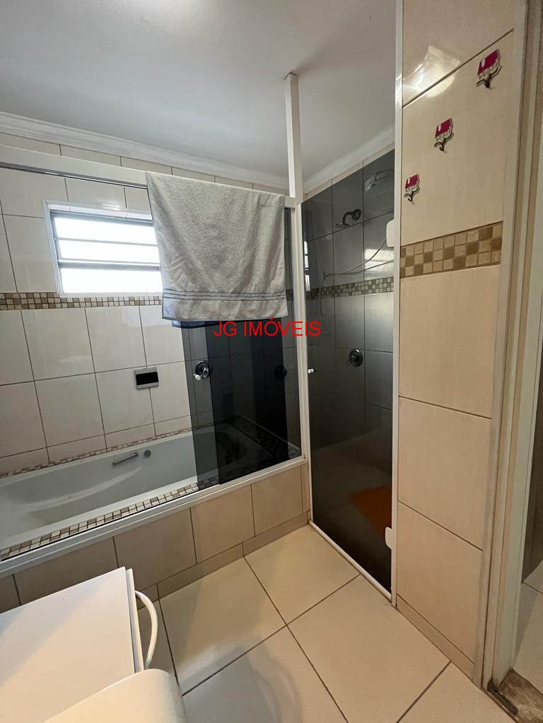 Casa à venda com 3 quartos, 220m² - Foto 18