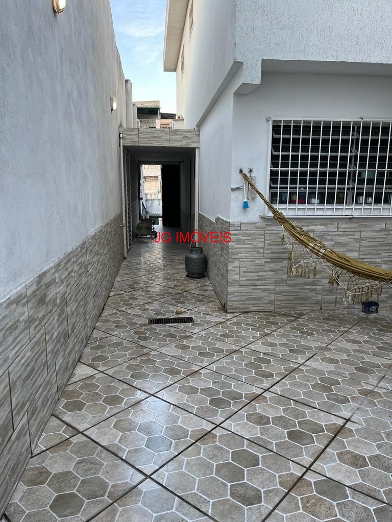 Casa à venda com 3 quartos, 220m² - Foto 22