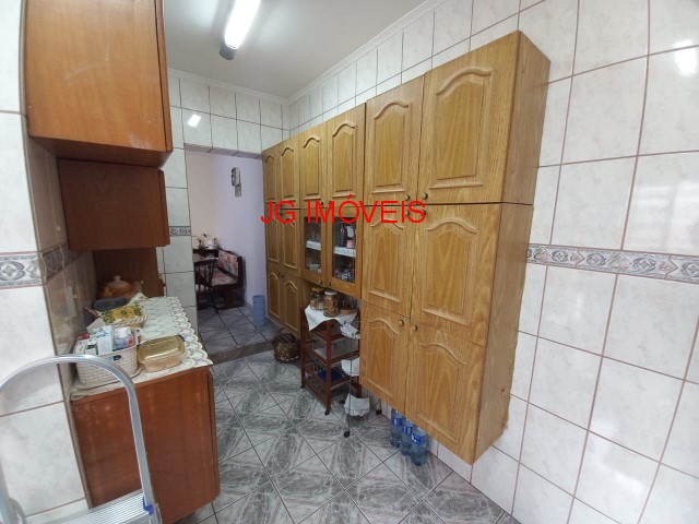 Casa à venda com 5 quartos, 175m² - Foto 13