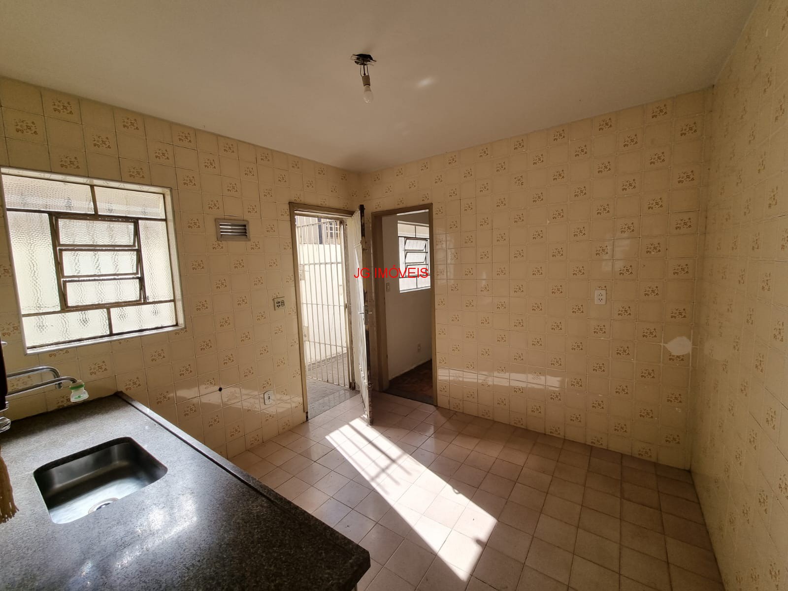 Casa à venda com 3 quartos, 150m² - Foto 6