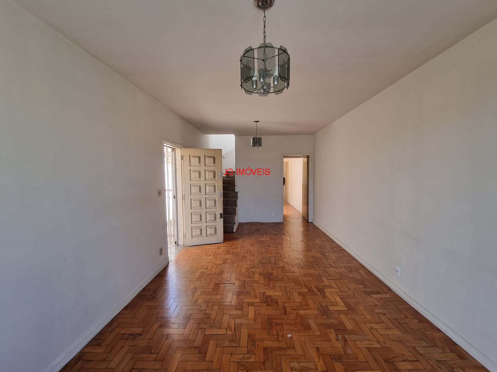 Casa à venda com 3 quartos, 150m² - Foto 2