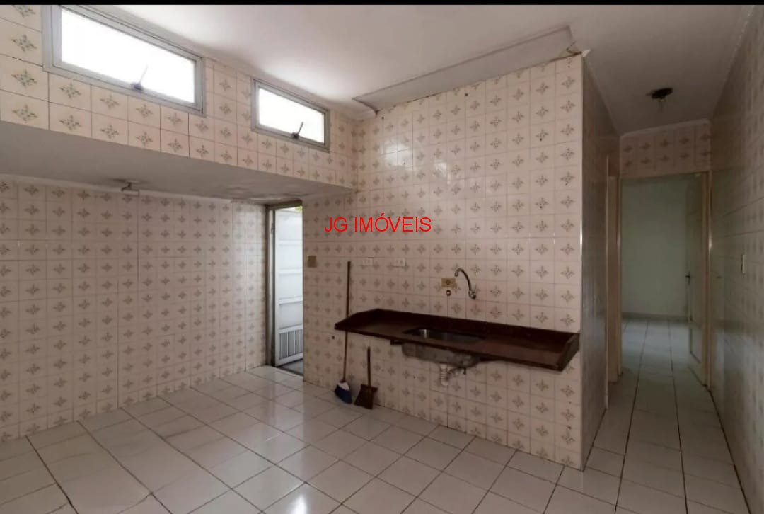 Casa à venda com 4 quartos, 219m² - Foto 4