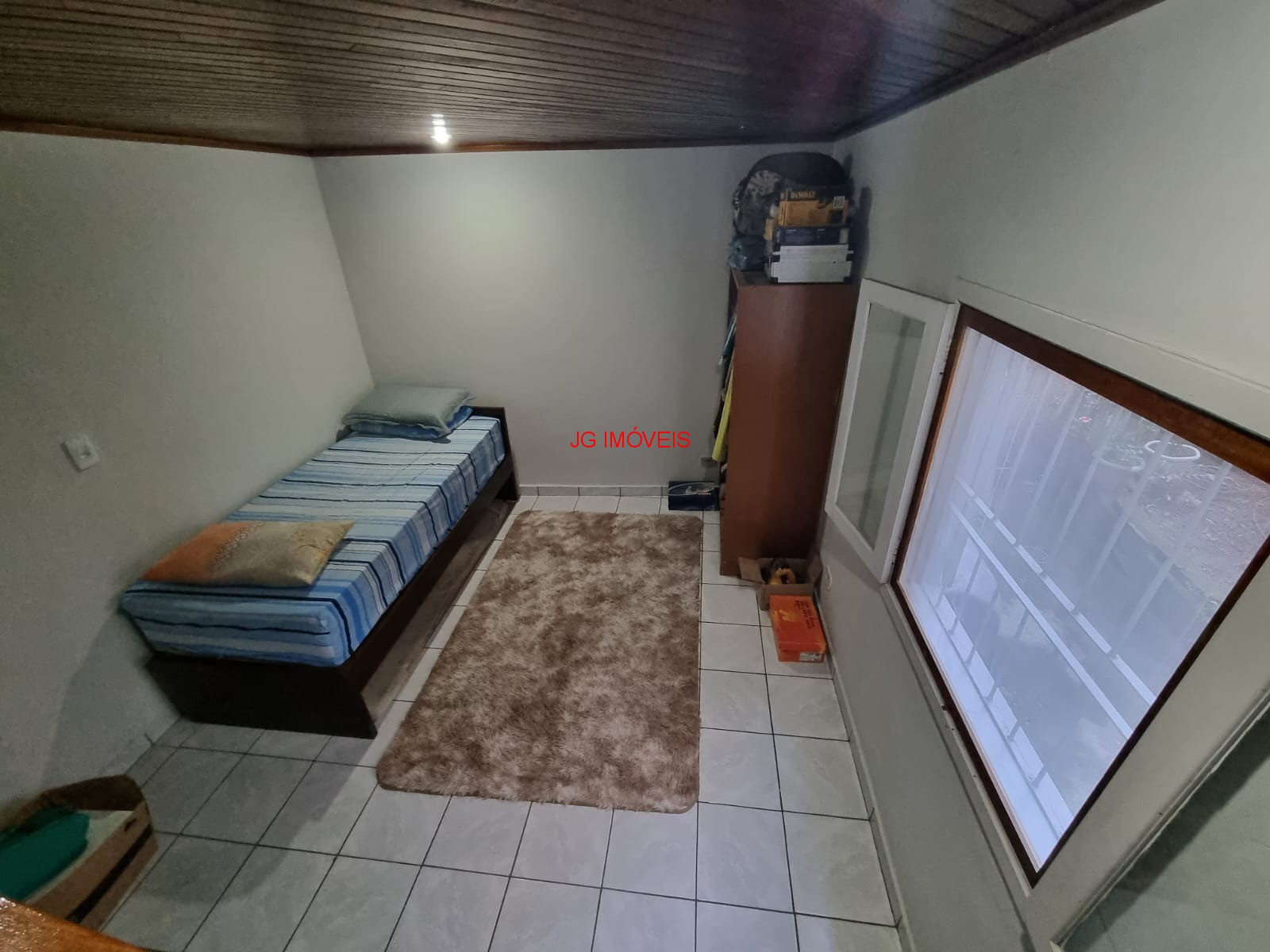 Casa à venda com 4 quartos, 201m² - Foto 3