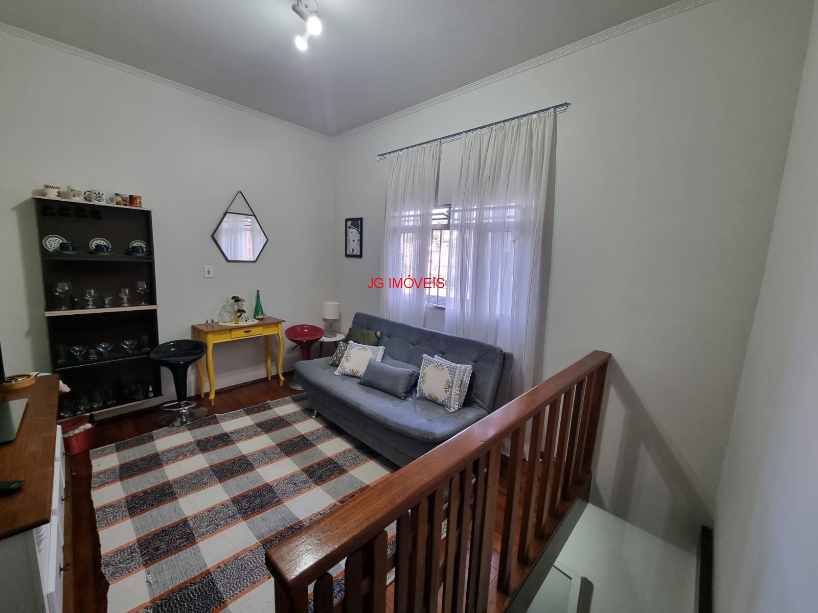 Casa à venda com 4 quartos, 201m² - Foto 1