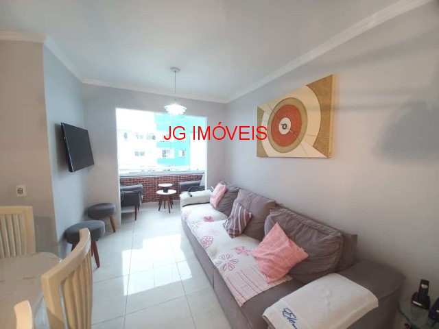 Apartamento à venda com 3 quartos, 67m² - Foto 2