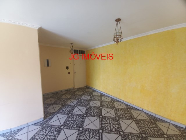 Apartamento à venda com 2 quartos, 61m² - Foto 4