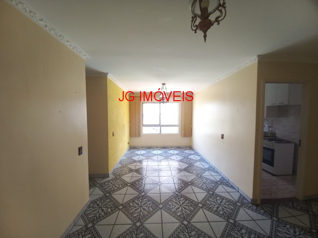 Apartamento à venda com 2 quartos, 61m² - Foto 2