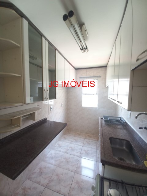 Apartamento à venda com 2 quartos, 61m² - Foto 9