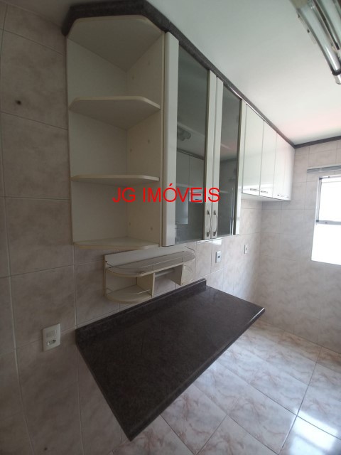 Apartamento à venda com 2 quartos, 61m² - Foto 10