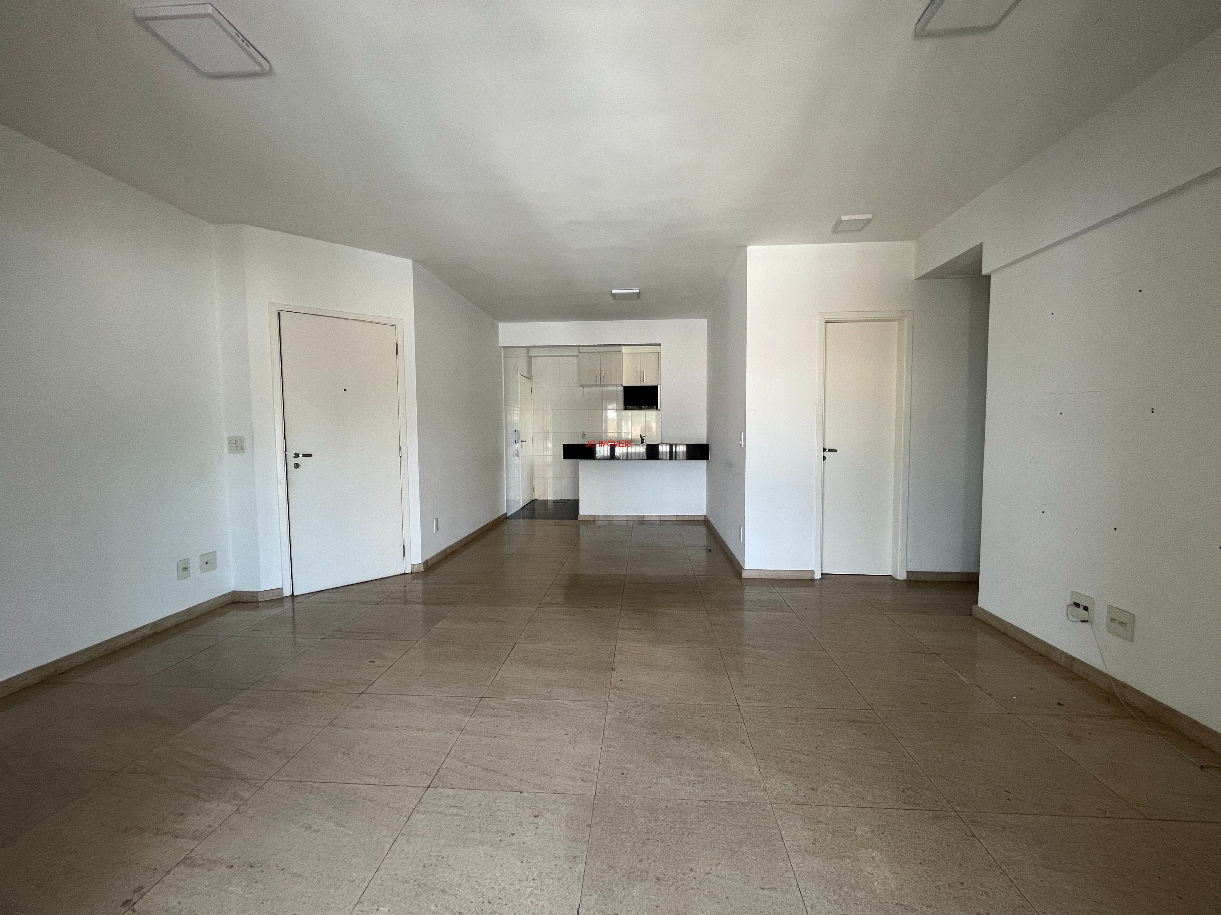 Apartamento à venda com 2 quartos, 83m² - Foto 3