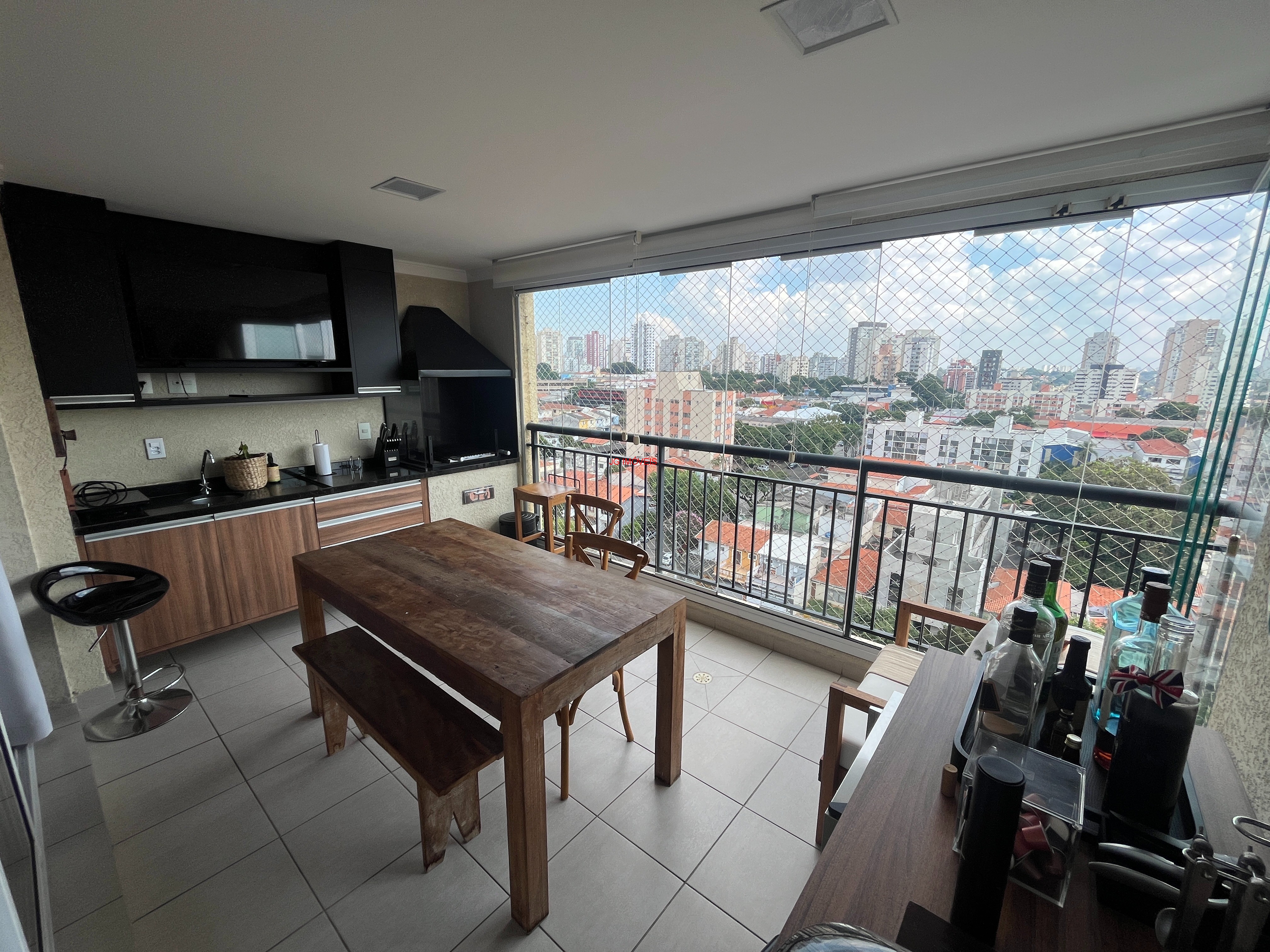 Apartamento à venda com 3 quartos, 110m² - Foto 1