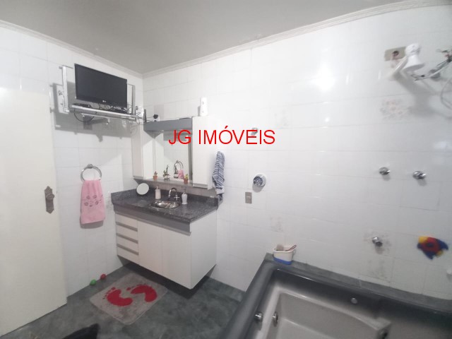 Casa à venda com 2 quartos, 80m² - Foto 18