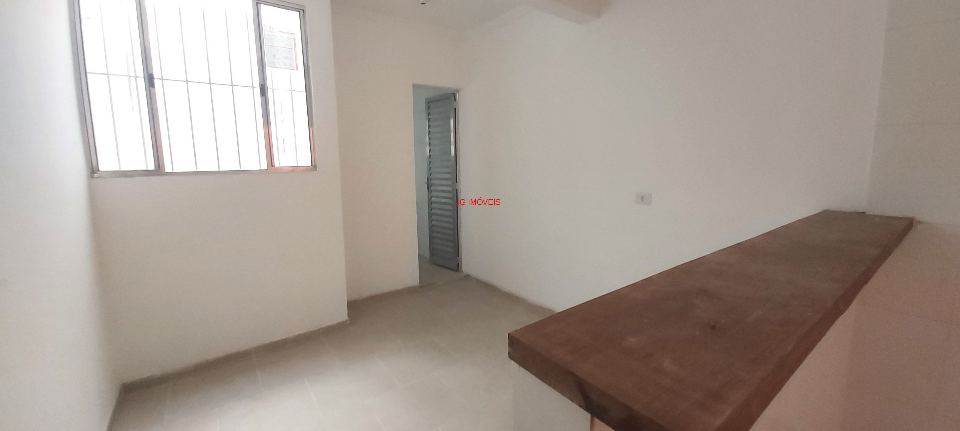 Casa para alugar com 1 quarto, 35m² - Foto 4