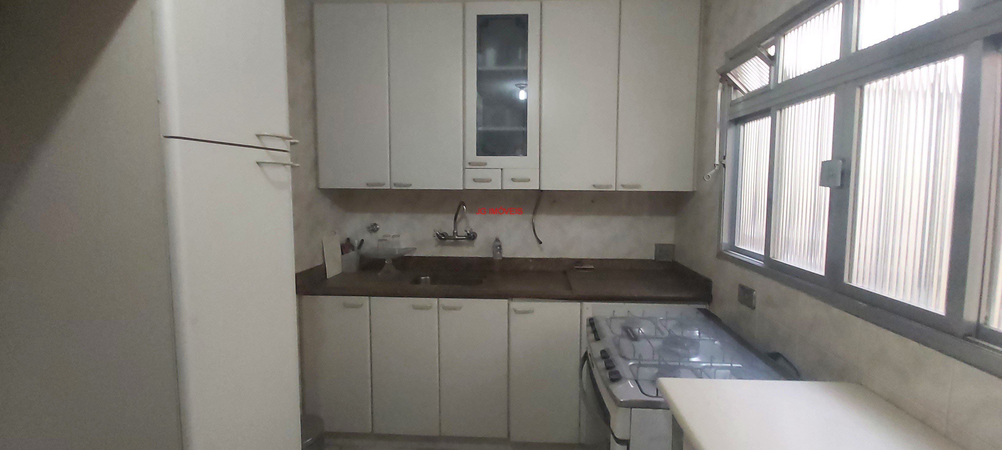 Casa para alugar com 3 quartos, 250m² - Foto 25