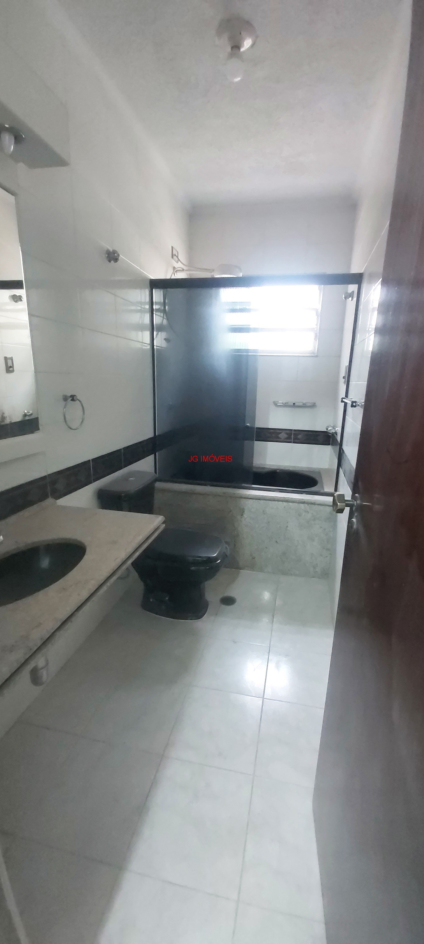 Casa para alugar com 3 quartos, 250m² - Foto 30