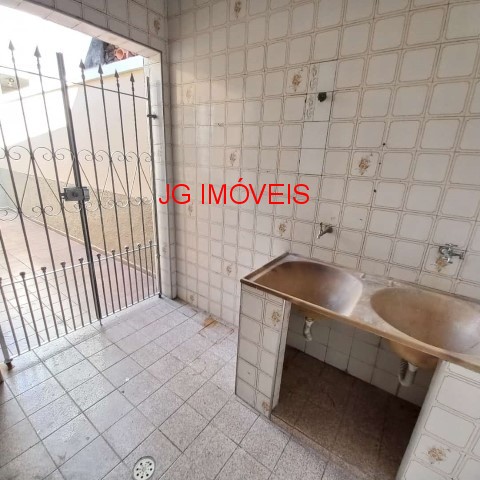 Casa à venda com 2 quartos, 100m² - Foto 30