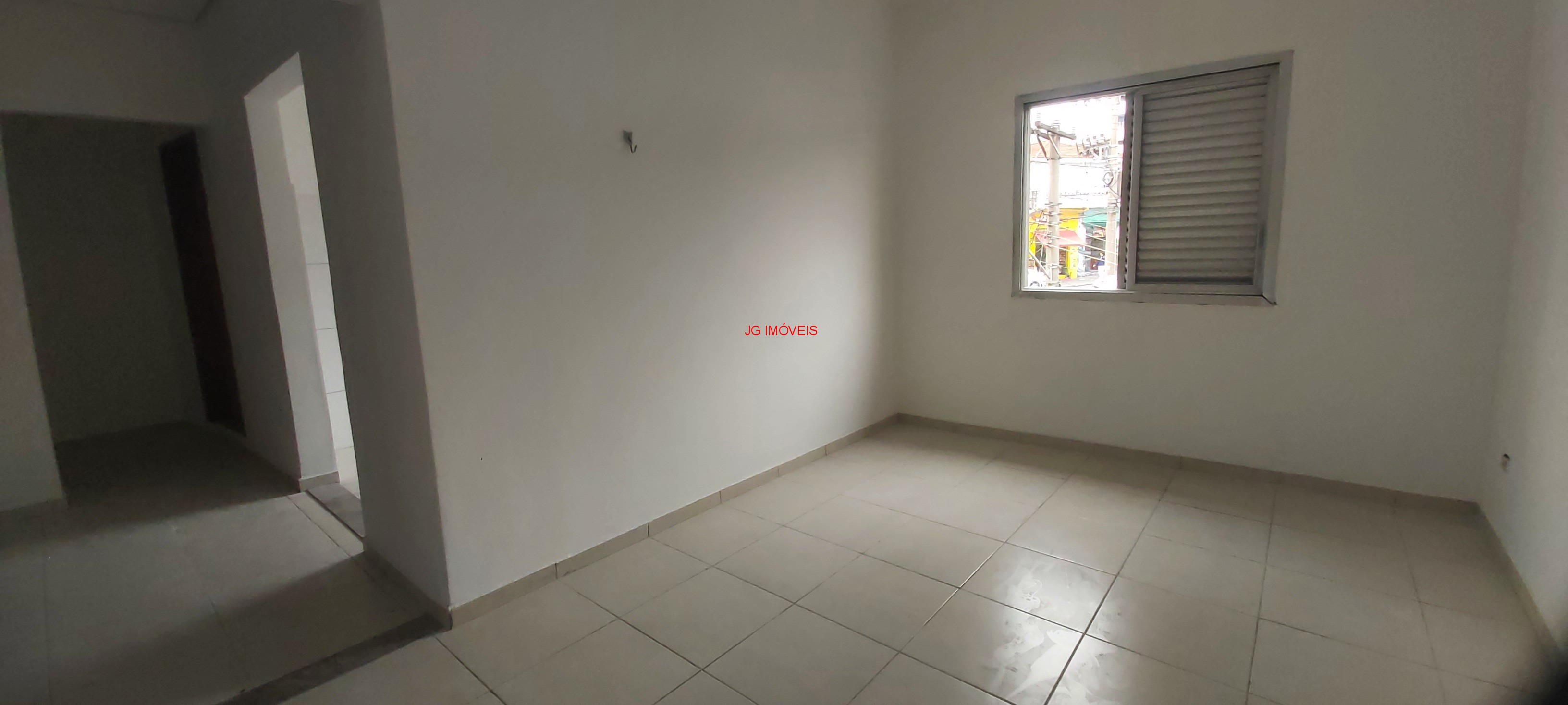 Casa para alugar com 2 quartos, 50m² - Foto 4