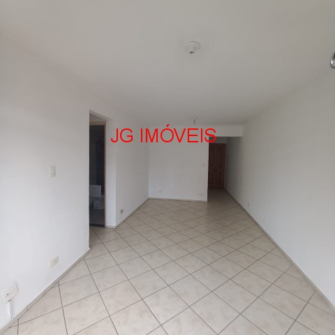 Apartamento à venda com 2 quartos, 64m² - Foto 12