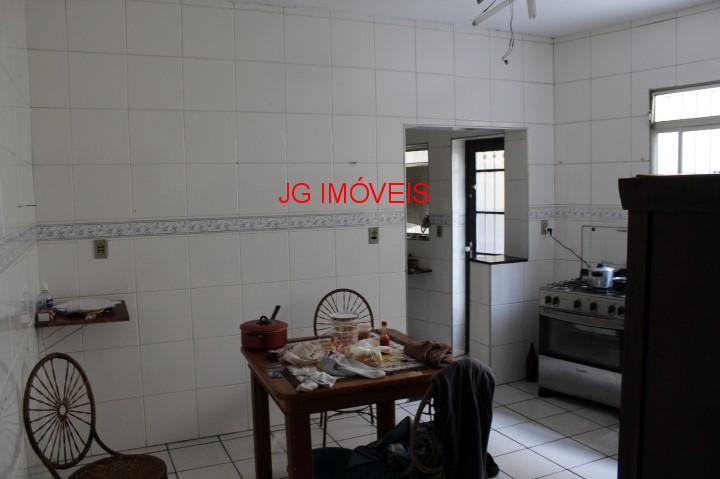 Casa à venda e aluguel com 4 quartos, 180m² - Foto 13