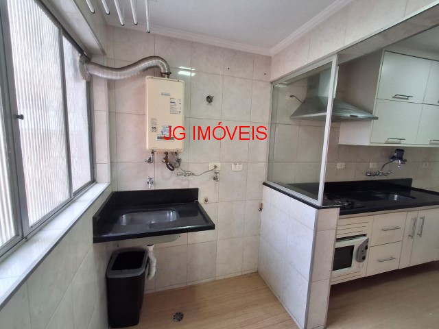 Apartamento para alugar com 2 quartos, 75m² - Foto 13