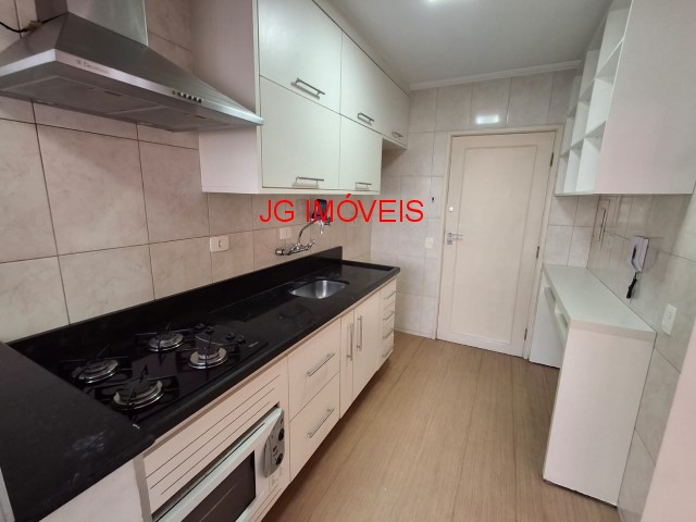 Apartamento para alugar com 2 quartos, 75m² - Foto 10