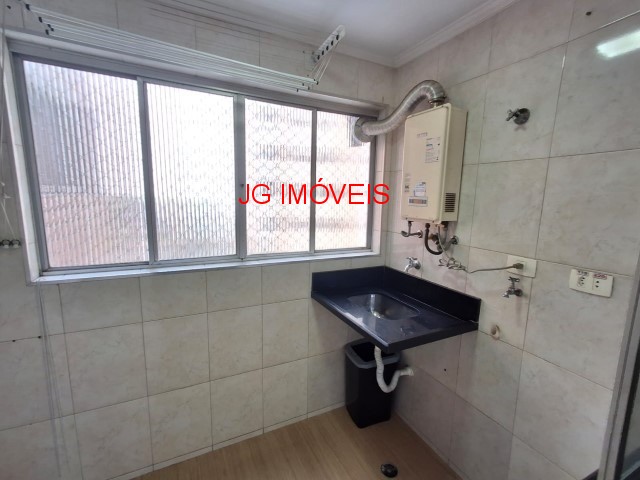 Apartamento para alugar com 2 quartos, 75m² - Foto 15