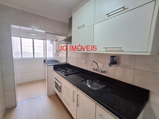 Apartamento para alugar com 2 quartos, 75m² - Foto 11