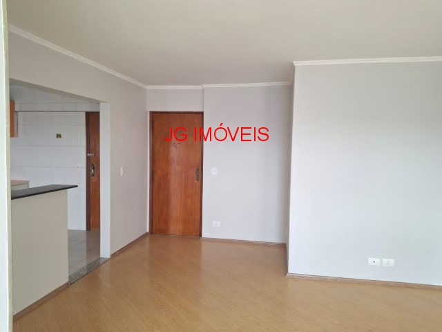 Apartamento à venda com 2 quartos, 84m² - Foto 2