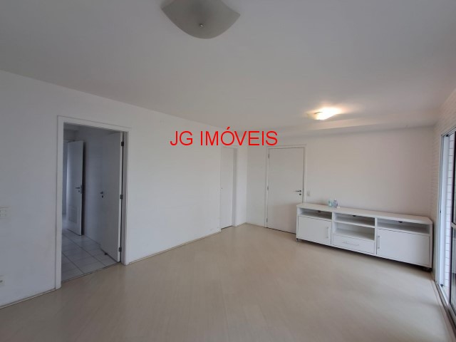 Apartamento à venda com 4 quartos, 136m² - Foto 2