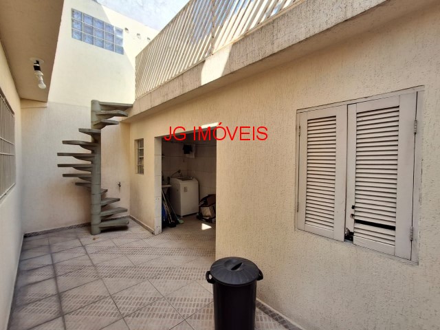 Casa à venda com 3 quartos, 121m² - Foto 9