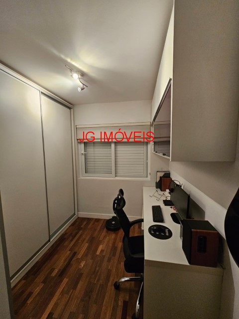 Apartamento para alugar com 2 quartos, 75m² - Foto 29