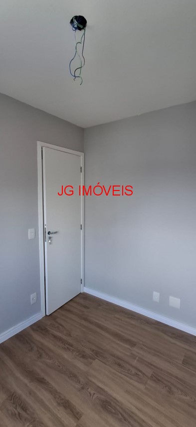 Apartamento à venda com 2 quartos, 44m² - Foto 11