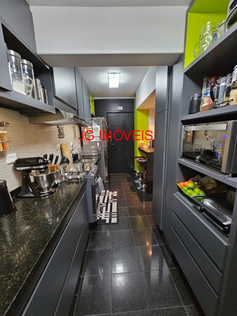 Apartamento para alugar com 2 quartos, 75m² - Foto 11