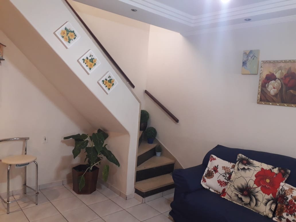 Casa à venda com 2 quartos, 110m² - Foto 3