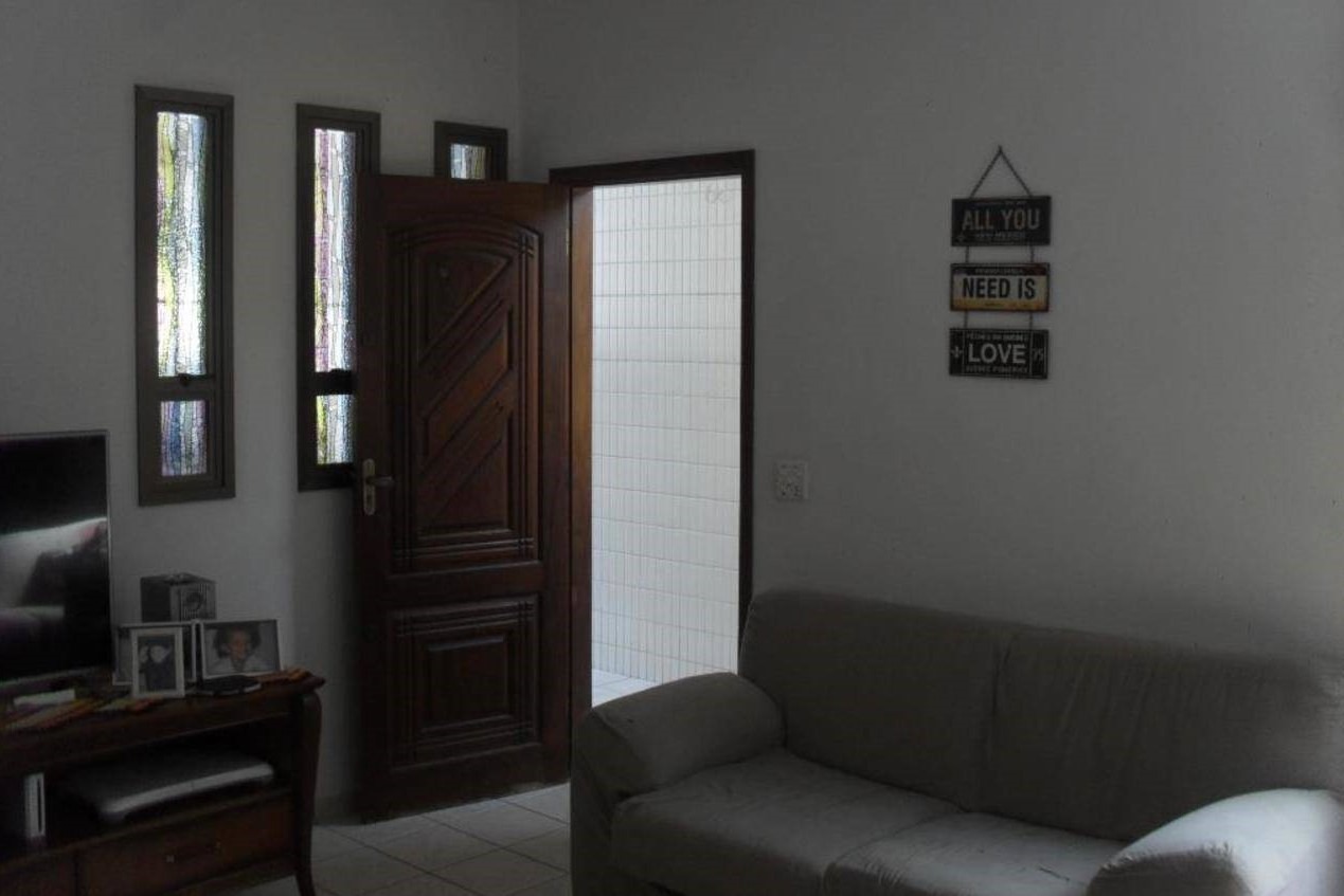 Casa à venda com 3 quartos, 189m² - Foto 2