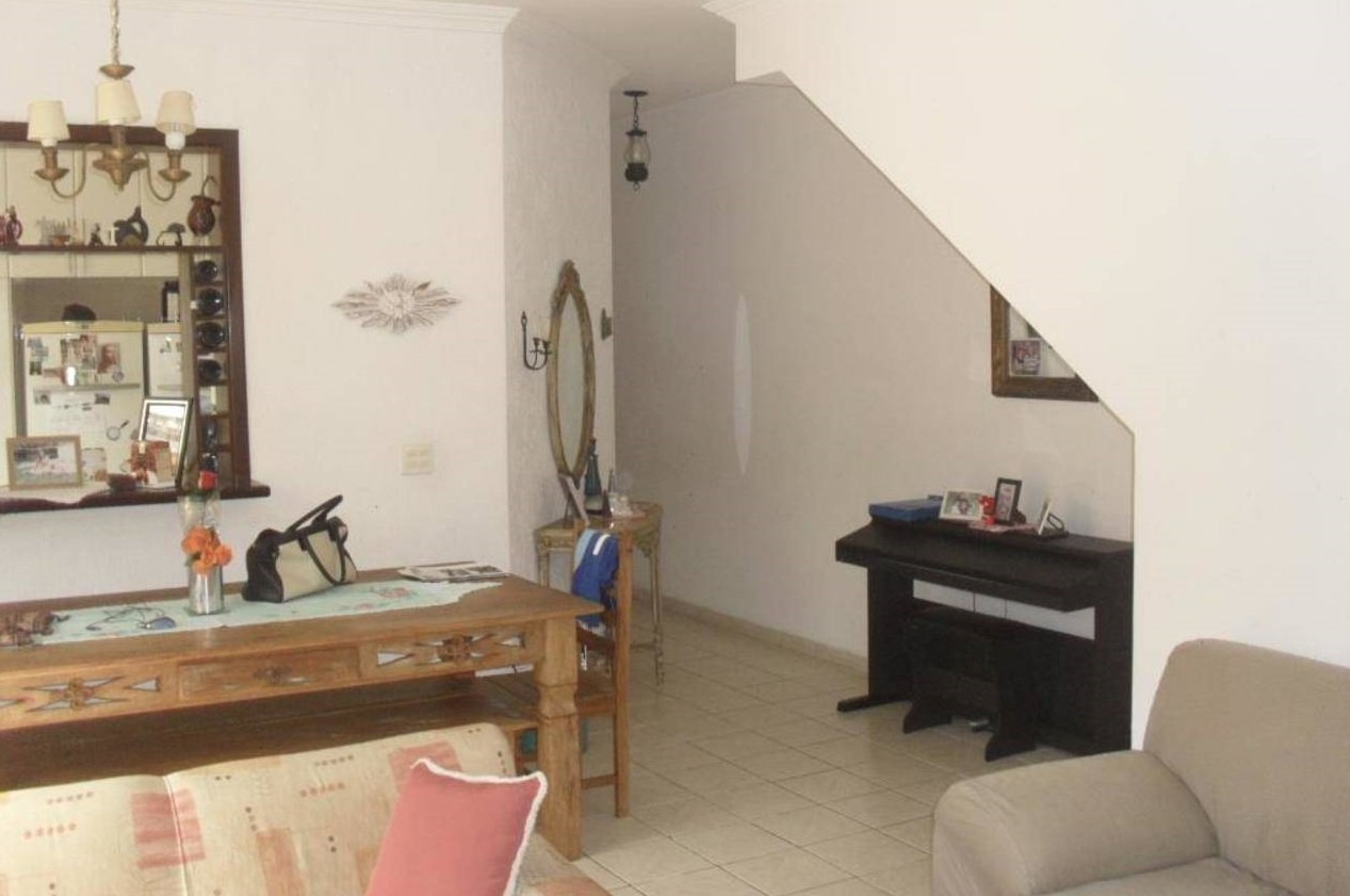 Casa à venda com 3 quartos, 189m² - Foto 3