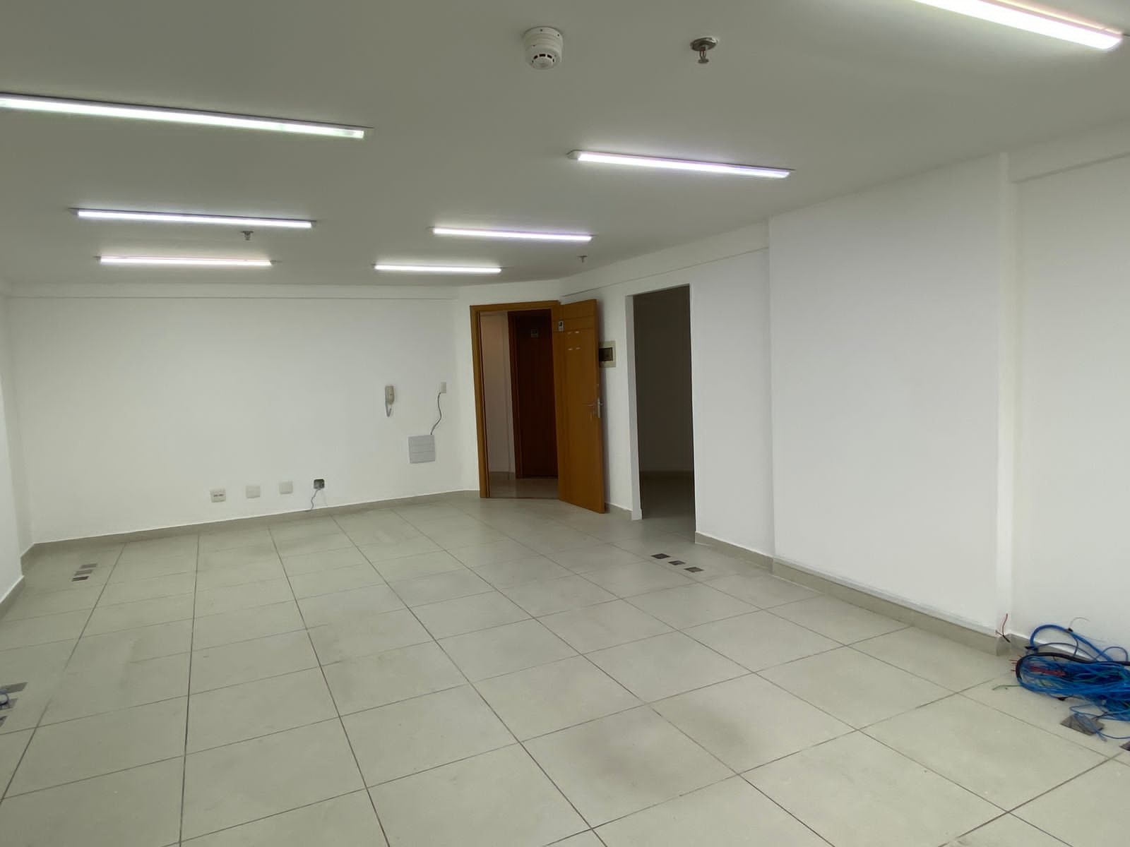 Conjunto Comercial-Sala para alugar, 105m² - Foto 1