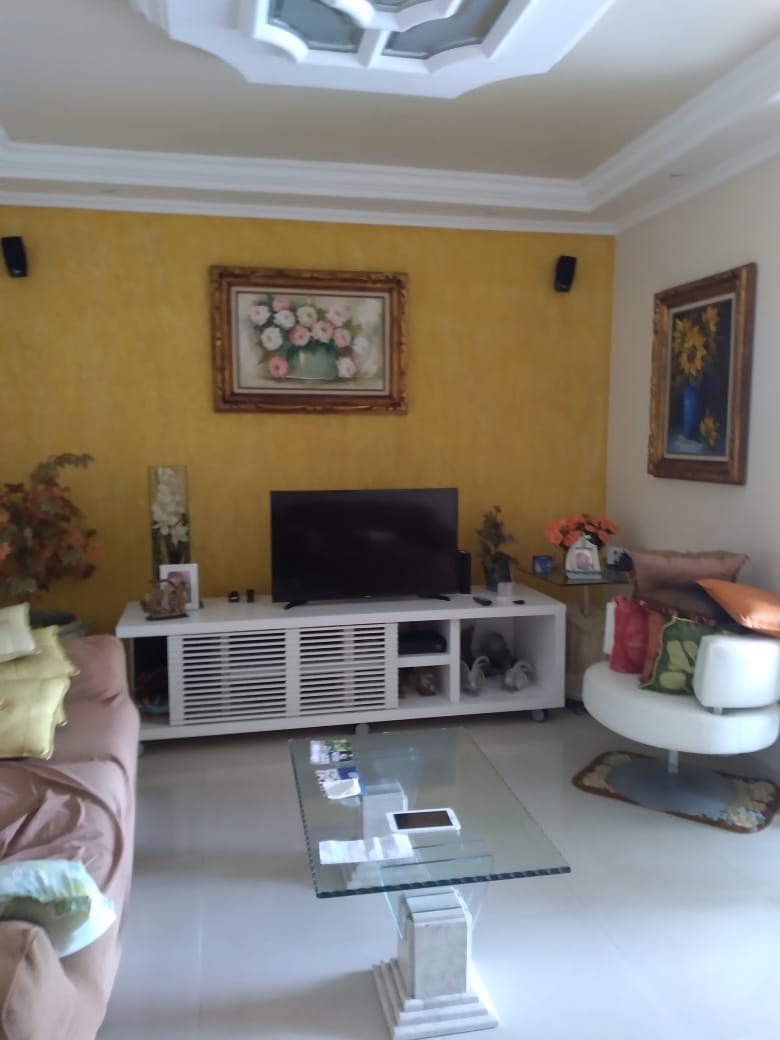 Apartamento à venda com 2 quartos, 125m² - Foto 3