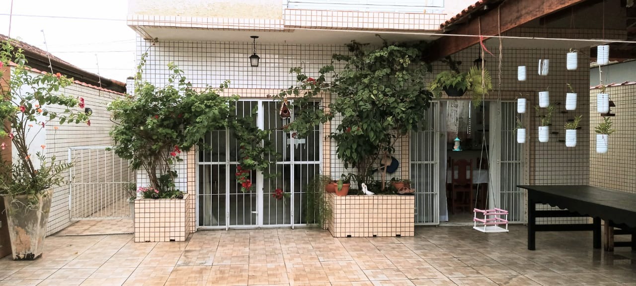 Casa à venda com 3 quartos, 260m² - Foto 1