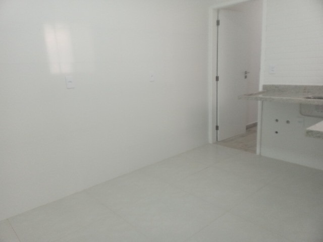 Casa à venda com 2 quartos, 110m² - Foto 10