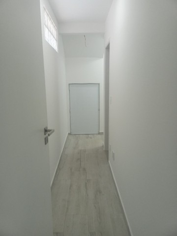 Casa à venda com 2 quartos, 110m² - Foto 2