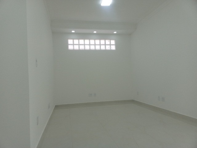 Casa à venda com 2 quartos, 110m² - Foto 15