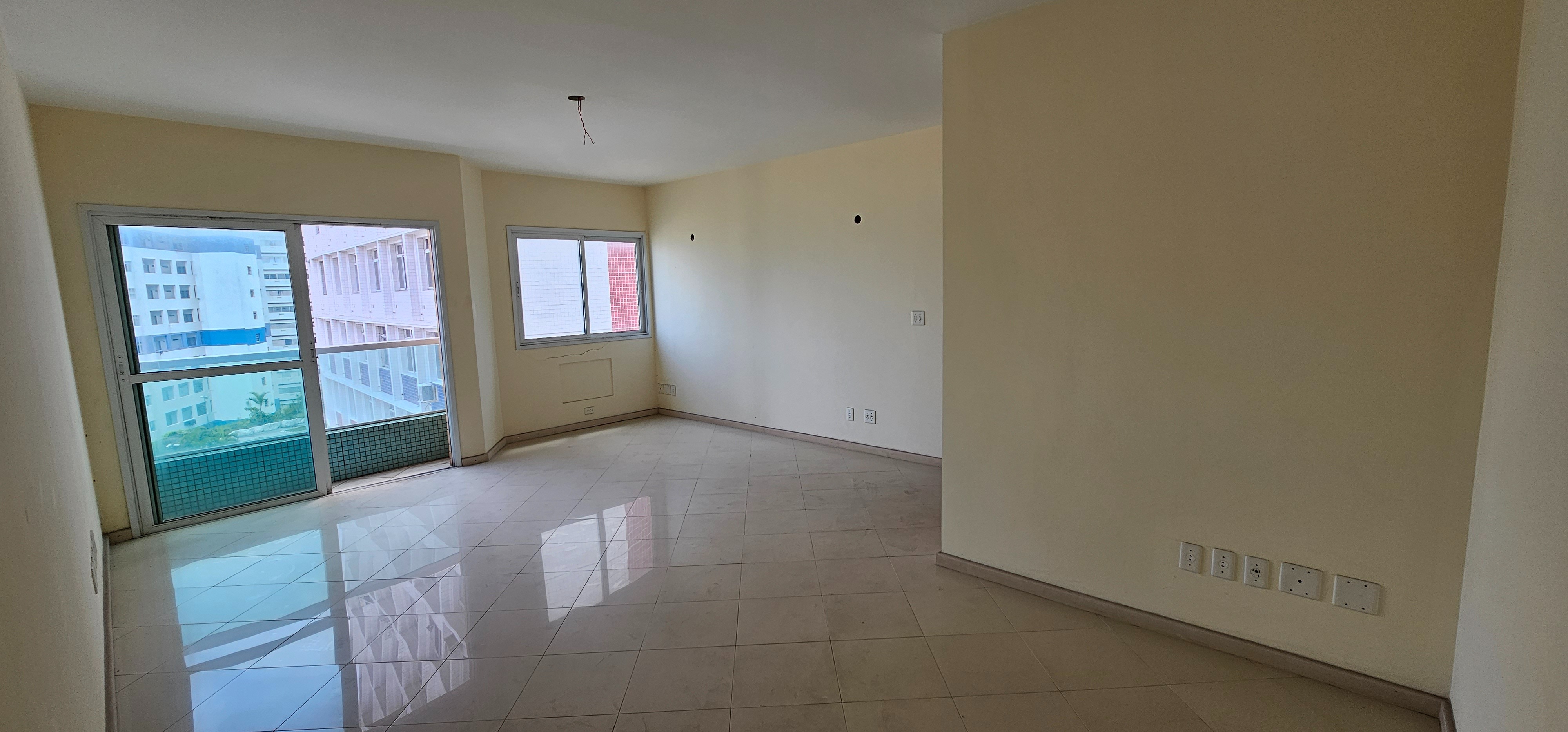 Apartamento à venda com 3 quartos, 120m² - Foto 2