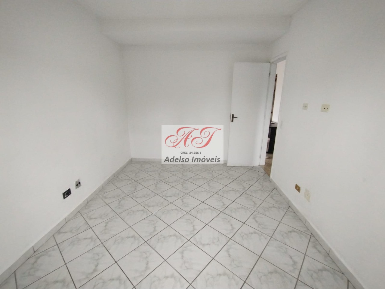 Apartamento à venda e aluguel com 2 quartos, 50m² - Foto 9