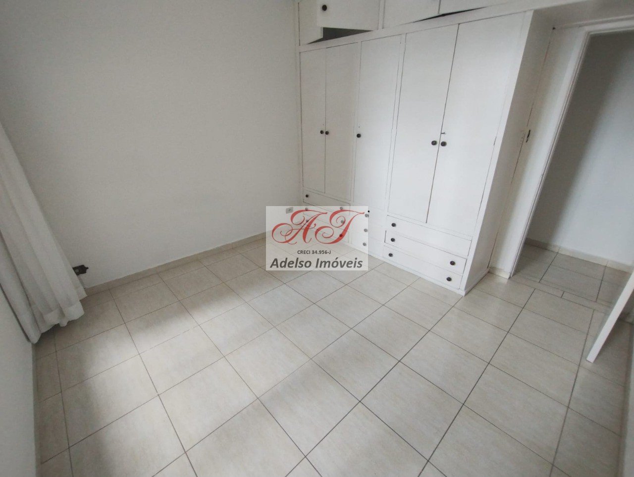 Apartamento à venda com 1 quarto, 45m² - Foto 4