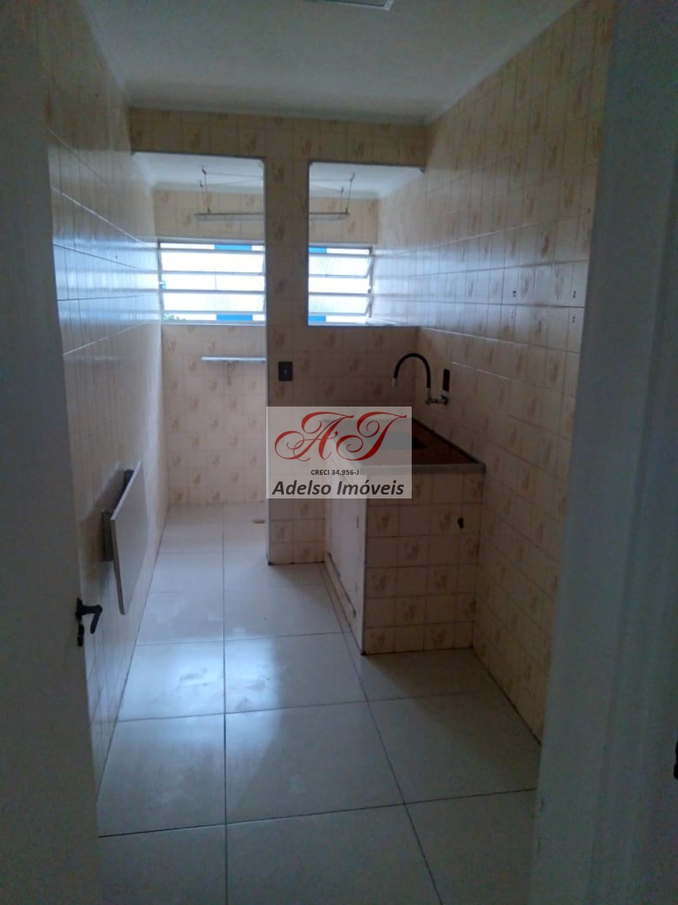 Apartamento à venda com 1 quarto, 55m² - Foto 11