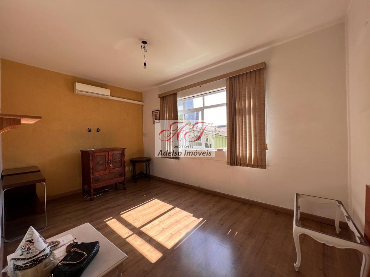 Apartamento à venda com 2 quartos, 70m² - Foto 1