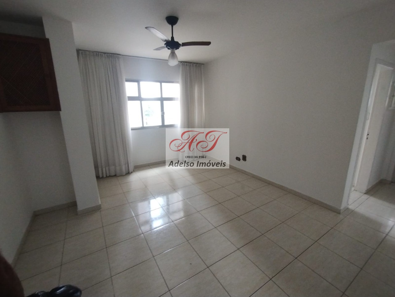 Apartamento à venda com 1 quarto, 45m² - Foto 1