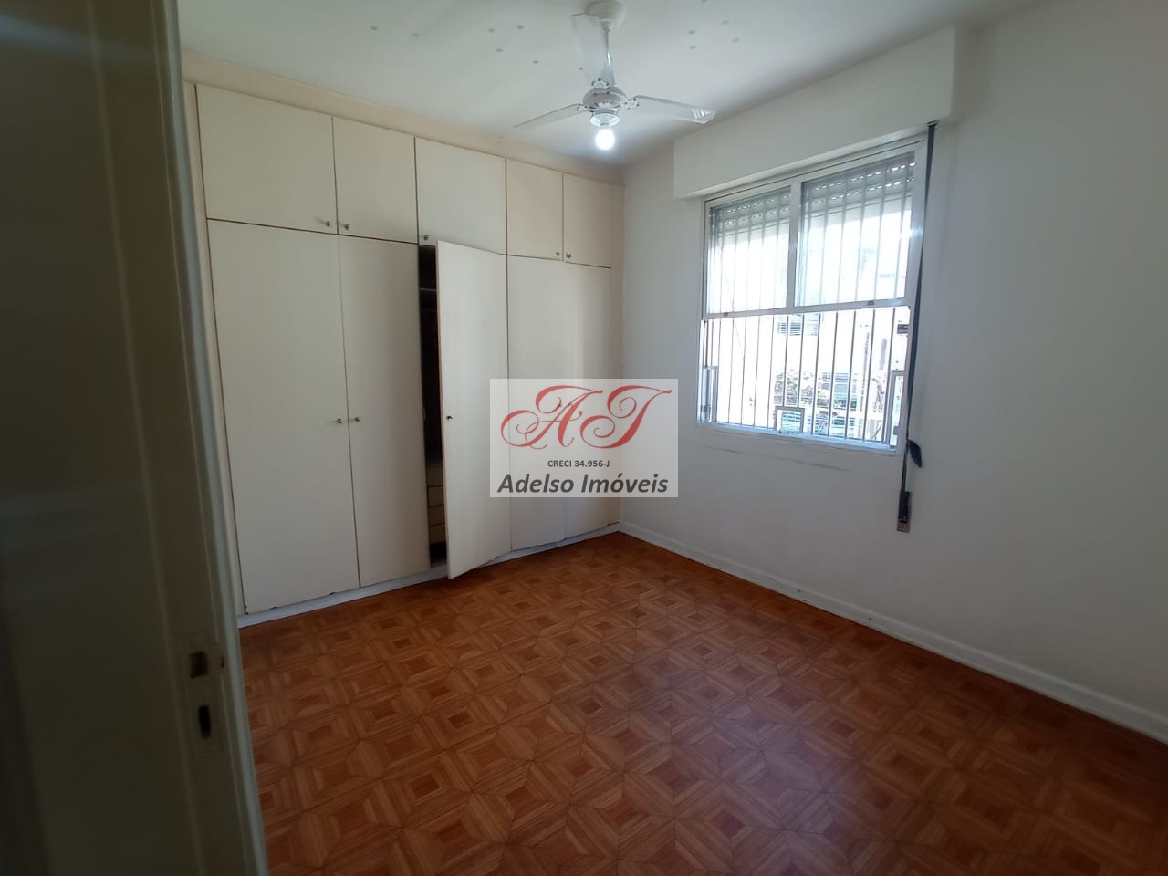 Apartamento à venda com 1 quarto, 50m² - Foto 4